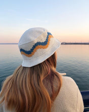 Load image into Gallery viewer, Wavy Bucket Hat Pattern
